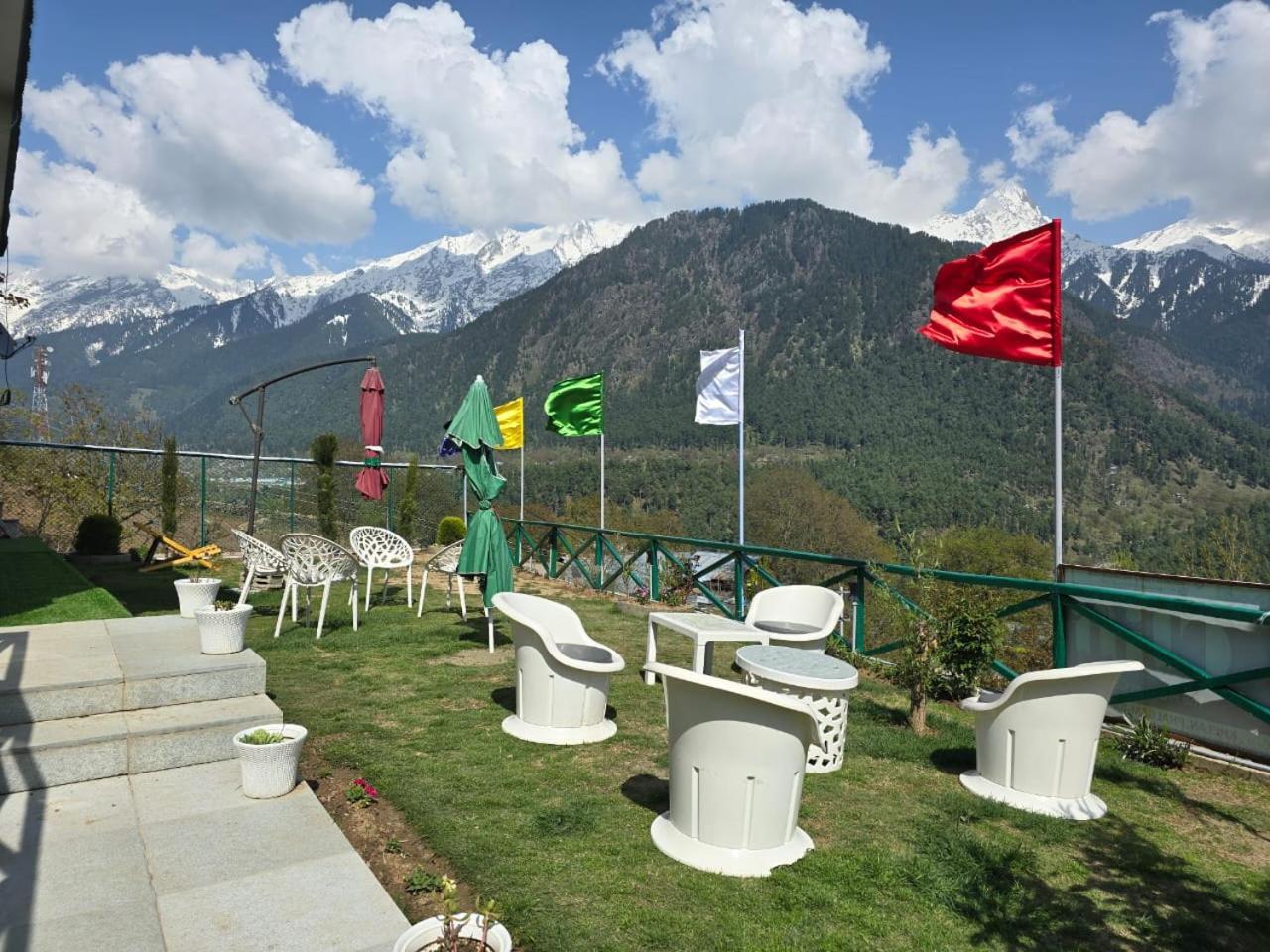 Batakut Cliff Cottage Pahalgam, Kashmir מראה חיצוני תמונה