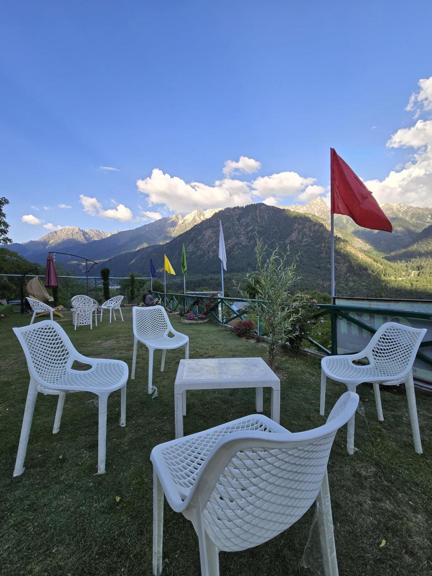 Batakut Cliff Cottage Pahalgam, Kashmir מראה חיצוני תמונה