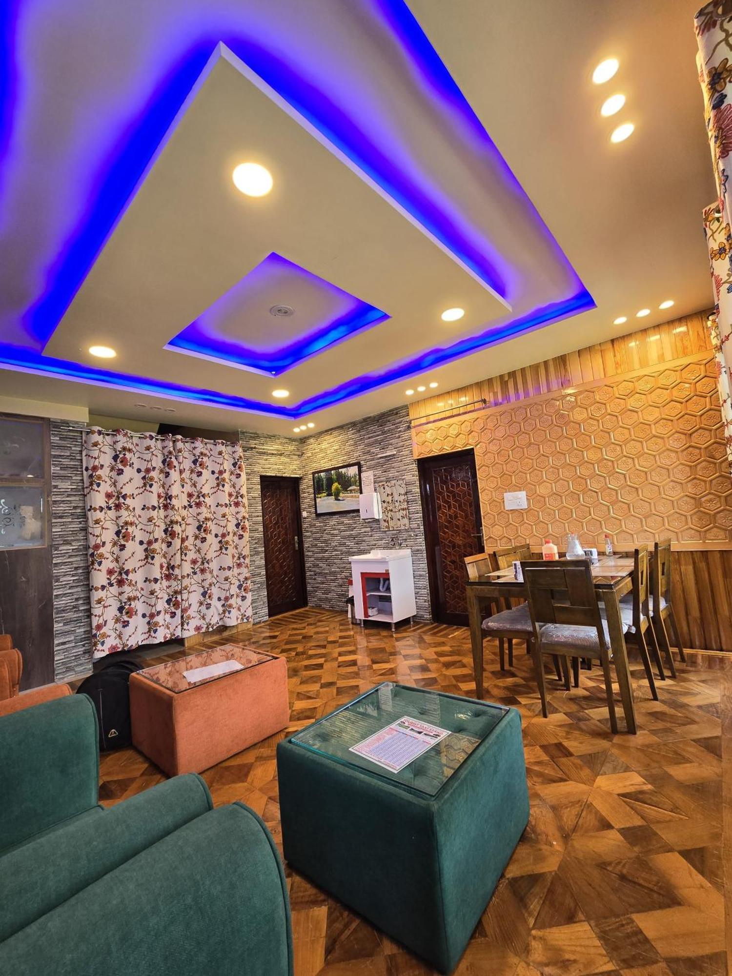 Batakut Cliff Cottage Pahalgam, Kashmir מראה חיצוני תמונה