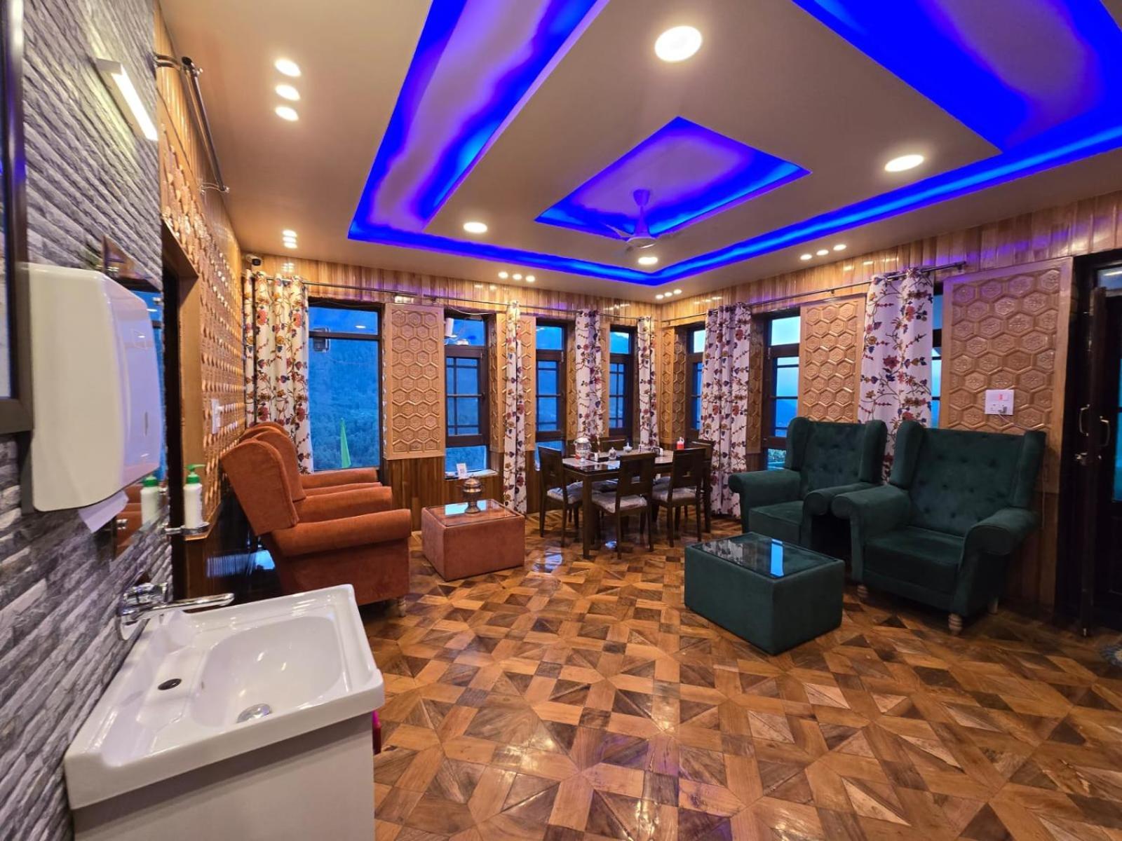 Batakut Cliff Cottage Pahalgam, Kashmir מראה חיצוני תמונה